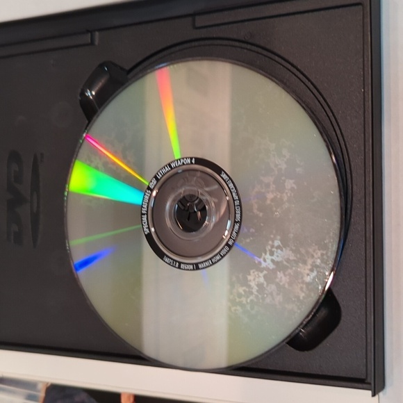 Leathal Weapon 1,2,3 & 4 DVD Set Director's Cut Mel Gibson Danny Glover - Picture 10 of 11